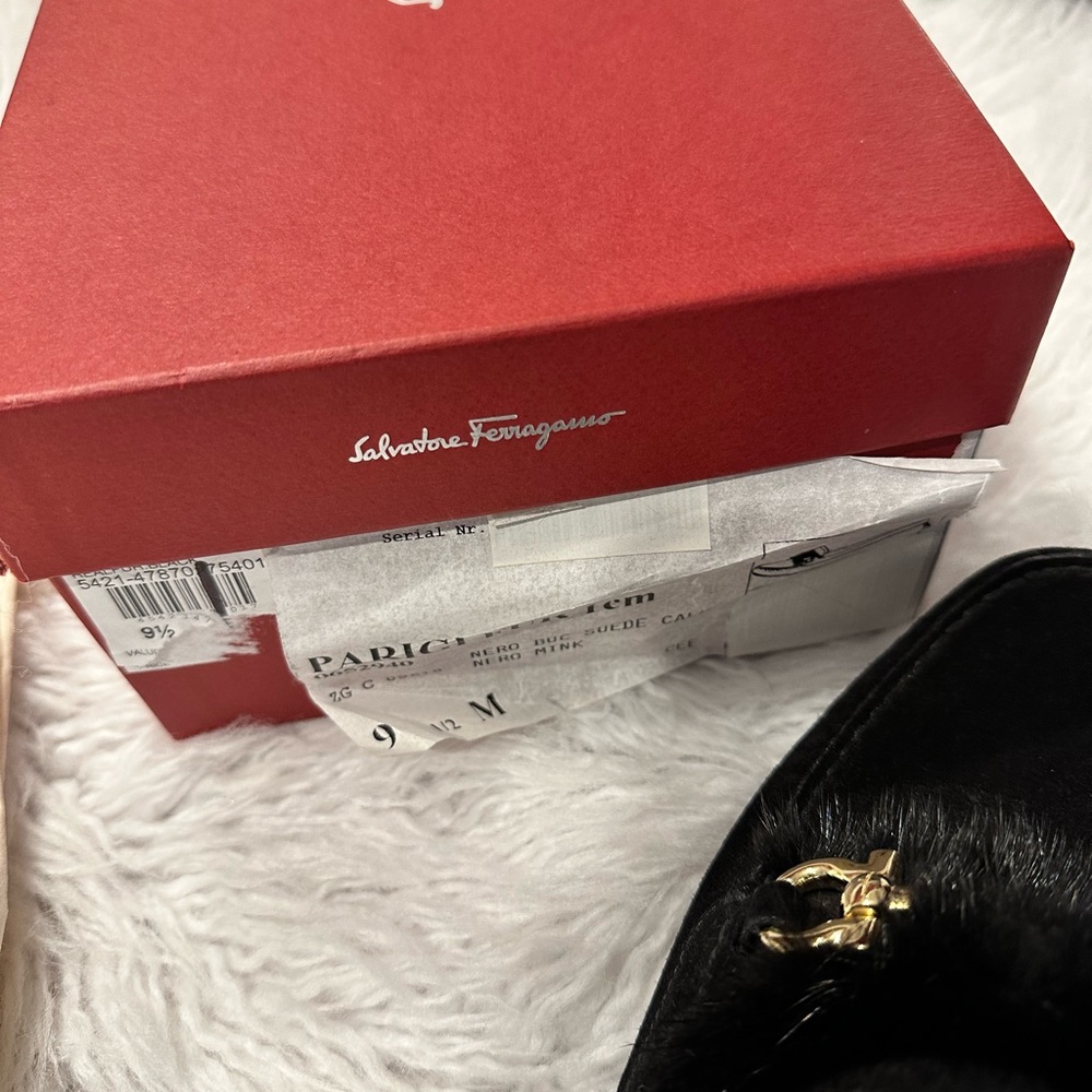 Designer shoes , bags and trench coat - Picture 6 of 15